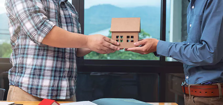 How We Determine Your Sell House with Reverse Mortgage Offer in Syosset, NY?